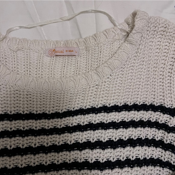 KNIT Stripped Black and White Cozy Sweater - Picture 4 of 5